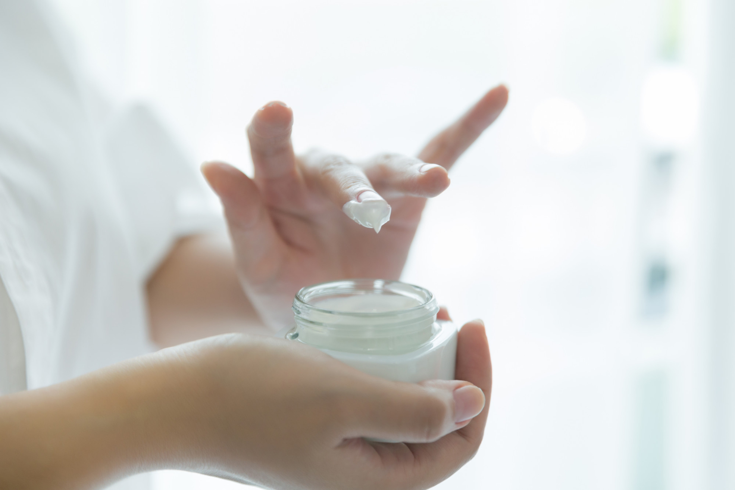 Essential Skincare Tips For Older Adults When They Get Older